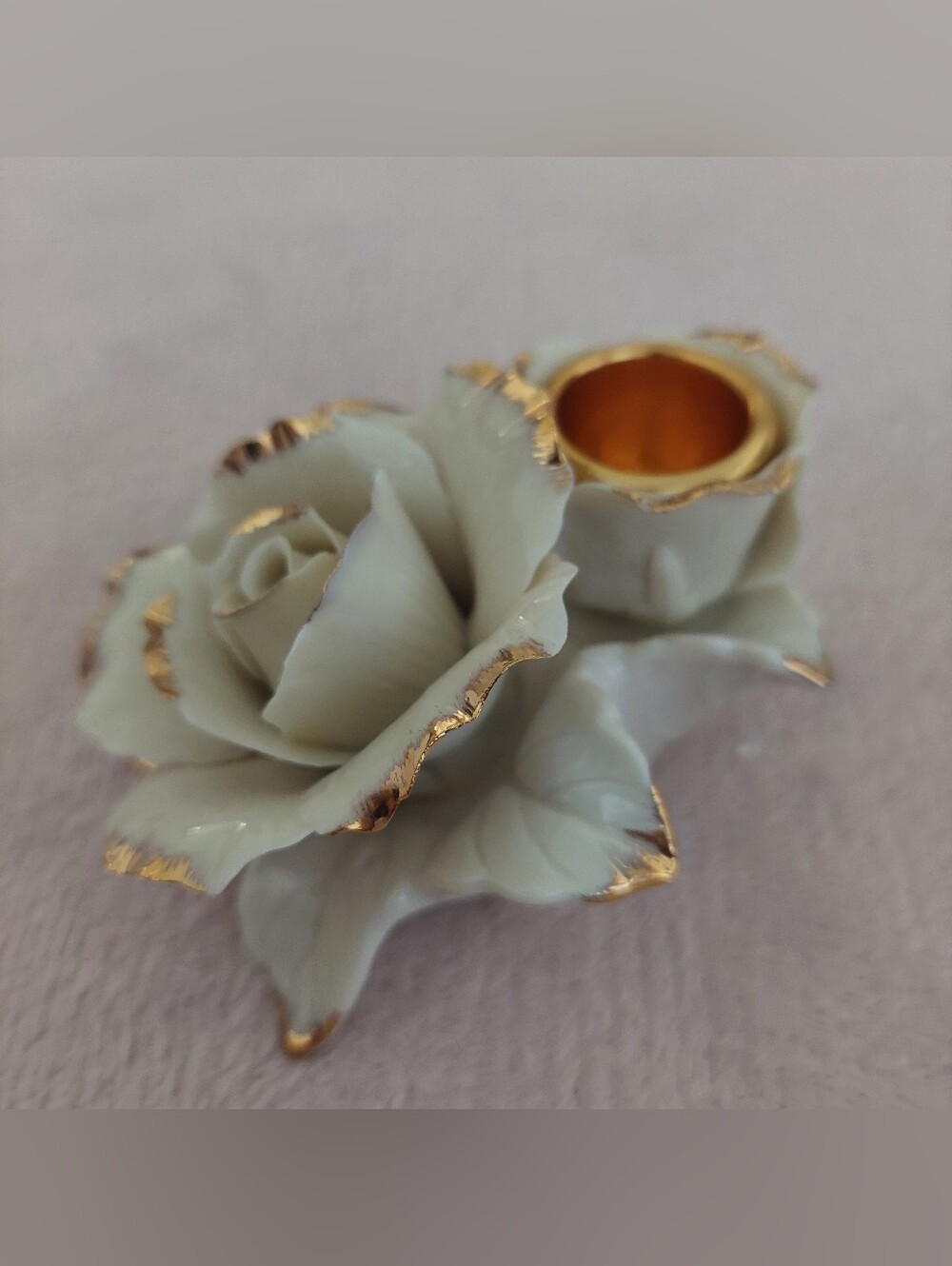 AVON "WINTER ROSE" Candleholders NIB - Picture 7 of 14